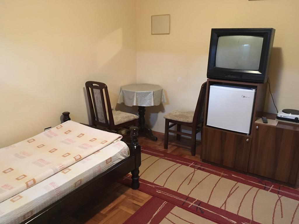 Apartamento Pansion Velickovic Niska Banja Exterior foto