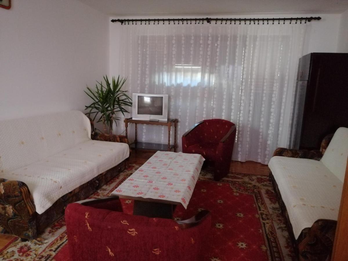 Apartamento Pansion Velickovic Niska Banja Exterior foto